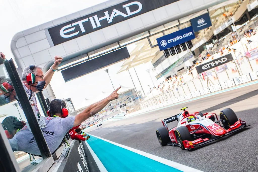 Piastri wins feature race, Shwartzman takes P2 in Driver Championship