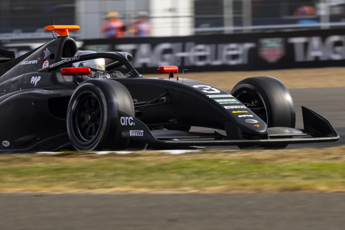 R07 Silverstone - FIA Formula 3 Race 1 Report