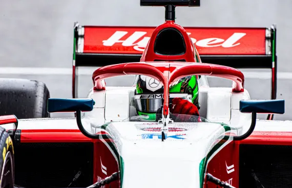 R10 Spa-Francorchamps - FIA Formula 2 Race 1 Report