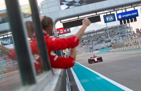 R13 Abu Dhabi - FIA Formula 2 Race 1 Report