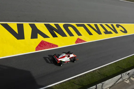 Slater takes podium finish, stays on top at Barcelona