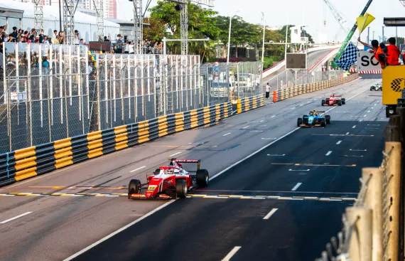 Eventful race wraps up inaugural FR World Cup