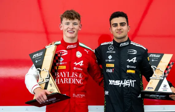 Slater keeps winning record, Al Dhaheri goes back to podium at Hungaroring