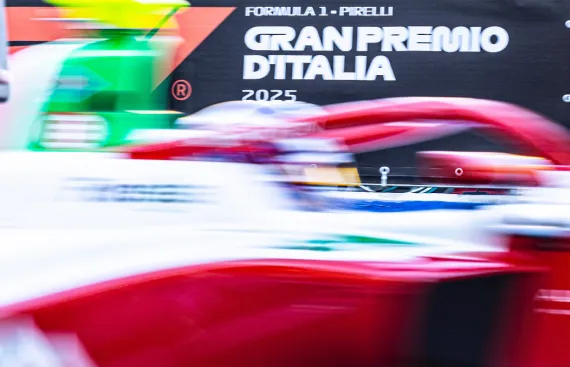 PREMA shows pace in hard-fought Sprint Race
