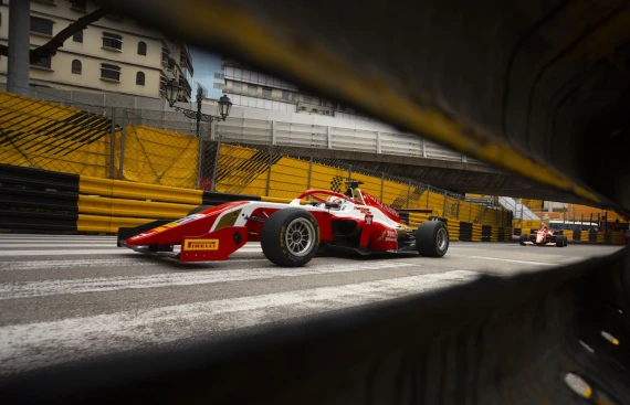 SJM Theodore PREMA Racing takes early lead in first Macau GP qualifying
