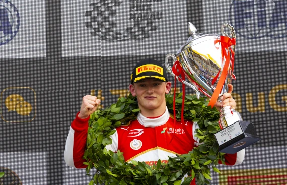 SJM Theodore PREMA Racing wins Macau Qualification Race
